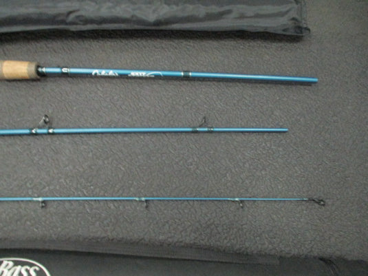 Used Cabelas salt Striker 7 Foot Spinning Rod  With Case