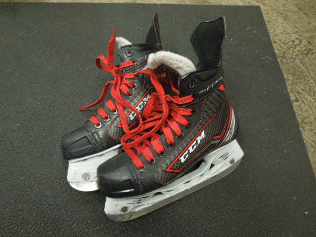 Load image into Gallery viewer, Used CCM Jetspeed FT360 Jr Hockey Skates Size 3
