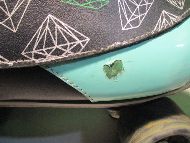Load image into Gallery viewer, Used Vallina Diamond Quad Skates Size Unknown
