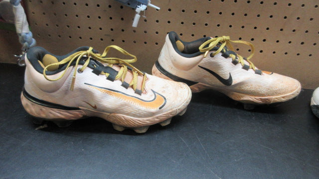 Load image into Gallery viewer, Used Nike Alpha Huarache Elite 4 Low Baseball Cleats - Size 9
