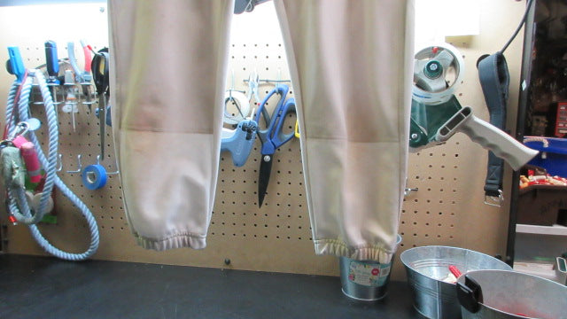 Load image into Gallery viewer, Used Easton Softball Pants - Size XL
