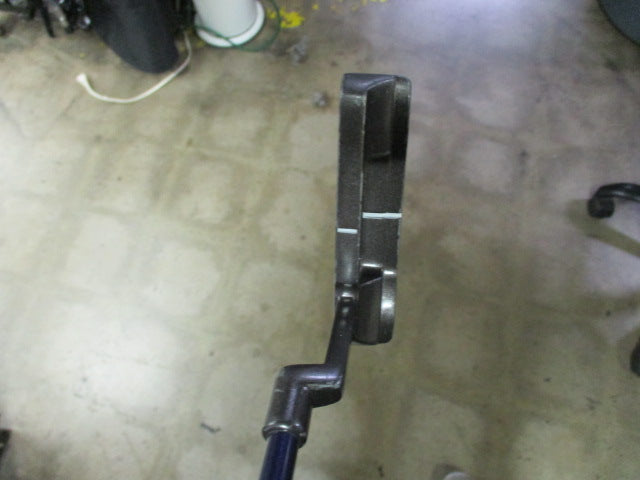 Load image into Gallery viewer, Used Knight Lancer Oversized 28&quot; Putter
