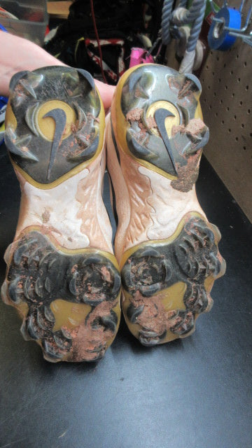 Load image into Gallery viewer, Used Nike Alpha Huarache Elite 4 Low Baseball Cleats - Size 9
