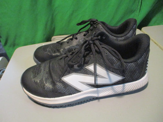 Used New Balance Fuel Cell Size 7.5 Baseball Turf Shoes