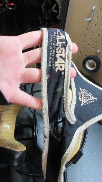 Load image into Gallery viewer, Used All-Star FM25LMX Catcher  Face Mask - Heavy Wear, Needs New Straps
