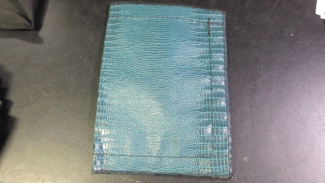 Load image into Gallery viewer, Fishing Reel Cover Velcro Blue
