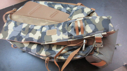 Used Umpqua Steamboat ZS Sling Bag