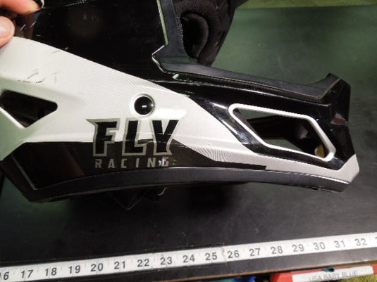 Used Fly Racing Rayce Full Face Helmet in Black Size Youth Medium