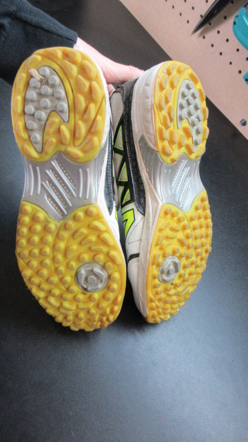 Load image into Gallery viewer, Used KD Vector X Cricket Shoes - Size 8
