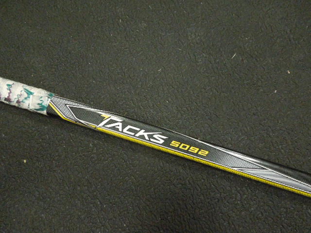 Load image into Gallery viewer, Used CCM Super Tacks 5092 Right Hand Hockey Stick 4 Flex
