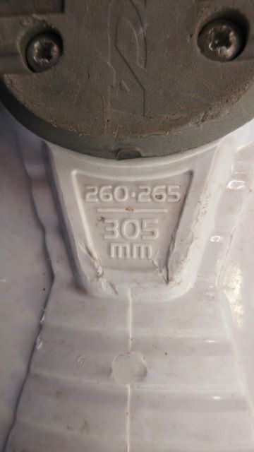 Load image into Gallery viewer, Used Nordica Cruise NFS 55 W Ski Boots Size 26.5
