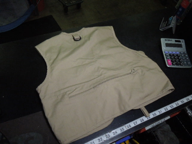Load image into Gallery viewer, Used Field and Stream Jr. Fishing Vest Size MD
