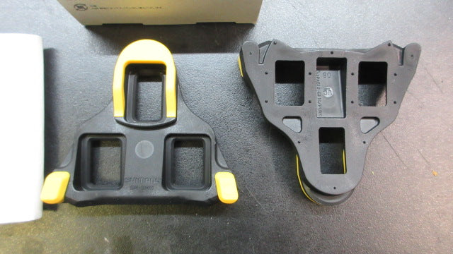 Load image into Gallery viewer, Shimano SPD-SL Cleat Set SM-SH11
