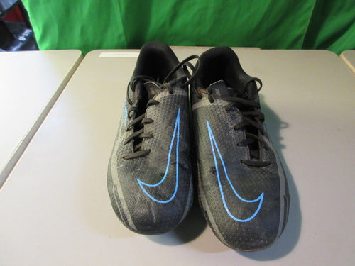 Used Nike Phantom Youth Size 5 Soccer Cleats