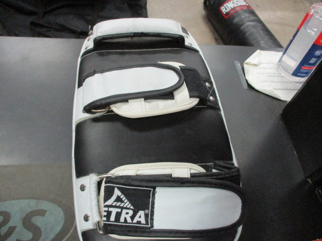 Load image into Gallery viewer, Used Petra Max TZ2 Muay Thai Pad

