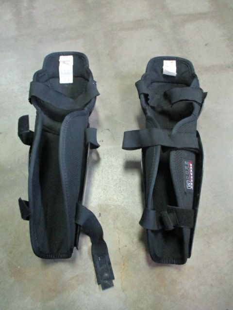 Load image into Gallery viewer, Used Koho Revolution SG2200 Hockey Shin Guards Size Medium
