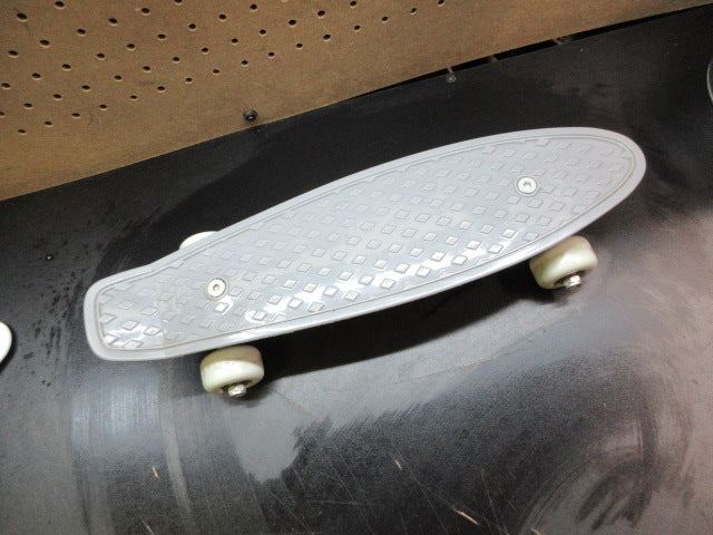 Load image into Gallery viewer, Used Penny Board
