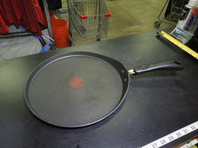 Load image into Gallery viewer, Used Tefal Tempo Flame Non Stick Tawa Pan
