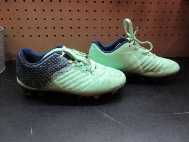 Load image into Gallery viewer, Used Brooman Strikestars FG Soccer Cleats - Size 3

