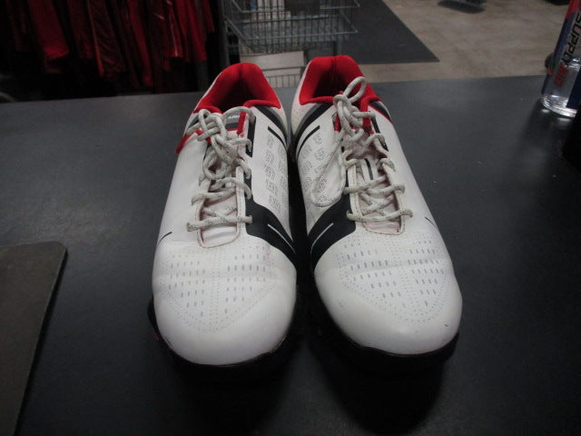 Load image into Gallery viewer, Used Under Armour Size Youth 4.5 Golf Shoes
