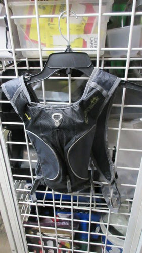 Used Ledge Gooseberry Hydration Pack