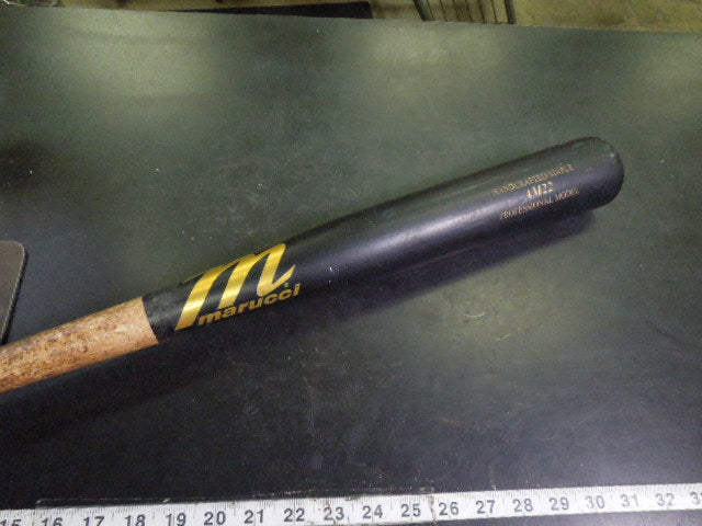 Load image into Gallery viewer, Used Marucci AM22 Handcrafted Pro Model Wood Bat 33 in 30 oz -3
