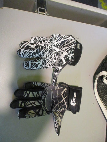 Used Cutters Game day Reciever Youth XS Football Gloves