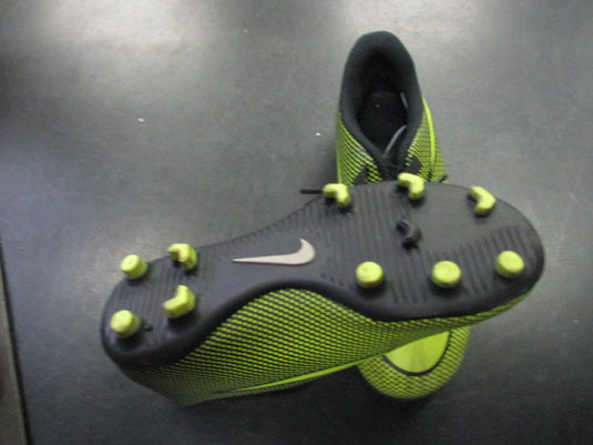 Used Nike Green Soccer Cleats Size 12C