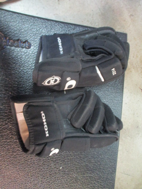 Used Koho 2214 36Cm Hockey Gloves (Has Hole In Thumb)