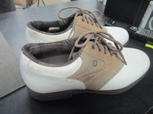 Load image into Gallery viewer, Used Foot Joy Size 5 Golf Shoes
