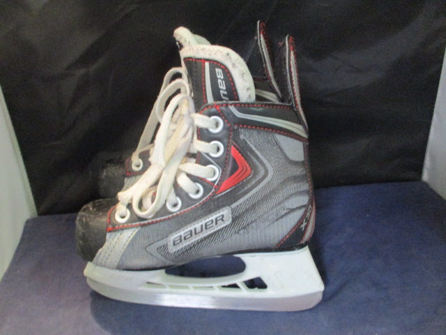 Load image into Gallery viewer, Used Bauer X30 Jr. Hockey Skates Size 12Y
