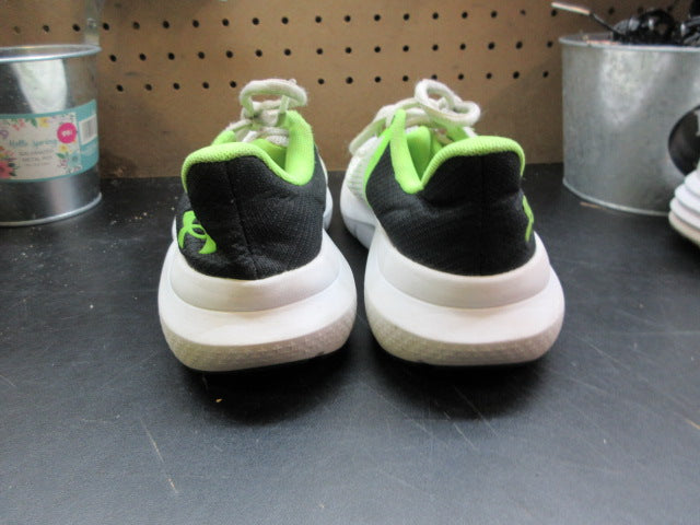 Load image into Gallery viewer, Used Under Armour Charged Rogue 5 Running Shoes - Size Youth 5
