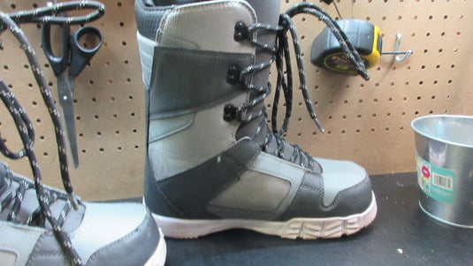 Used DC Faze 2022 Snowboarding Boots - Size 9.5