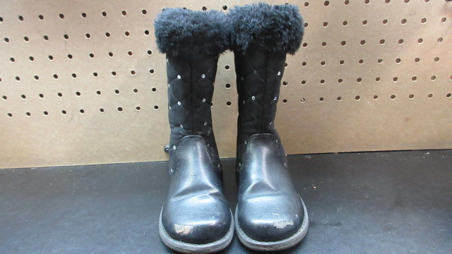 Load image into Gallery viewer, Used Rachel Kailie Winter Youth Boots - Size 9m
