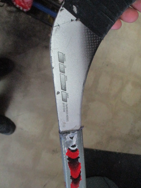Load image into Gallery viewer, Used Easton Heatly 100 Synergy SL Hockey Stick 51" Long
