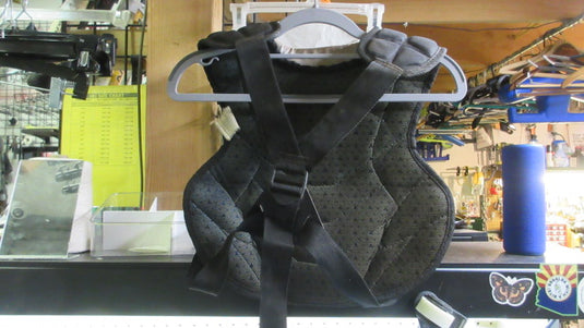 Used Easton Black Magic 2.0 Catchers Chest Protector - Youth