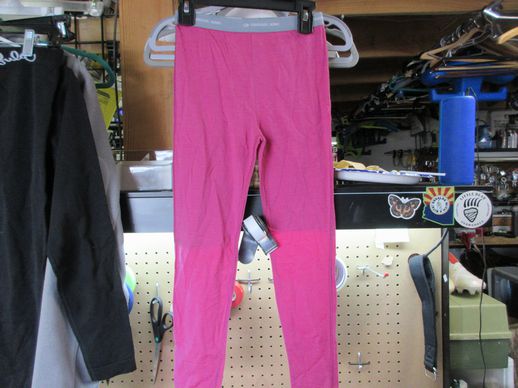 Load image into Gallery viewer, Used Ice Breaker Merino Thermal Pants - Size Youth 9-10
