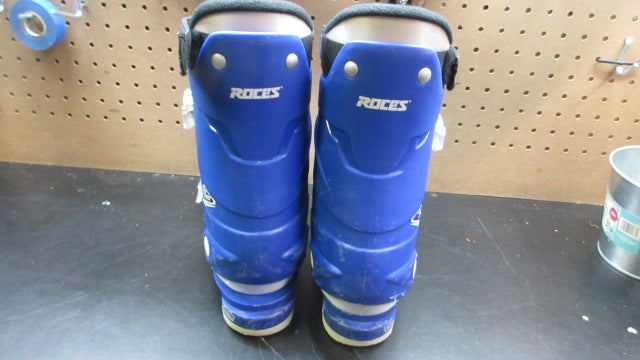 Load image into Gallery viewer, Used Roces Idea Free Adjustable Kids Ski Boots
