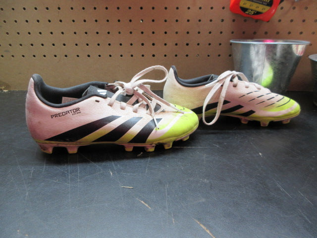 Load image into Gallery viewer, Used Adidas Predator Soccer Cleats - Size 2
