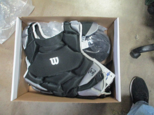 Wilson C1K Catcher's Gear Kit - Adult Catcher's Gear Set Black