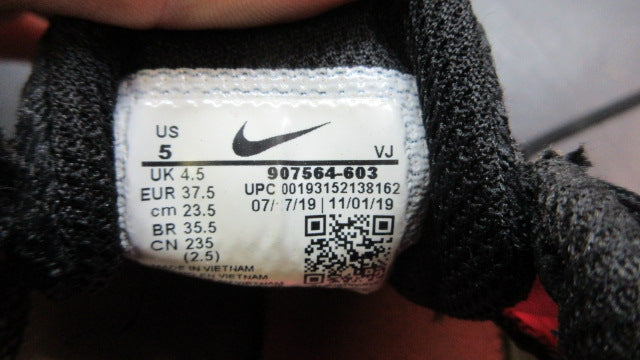 Load image into Gallery viewer, Used Nike Zoom Rival S 9 Paint Splatter Pink Blast Track Shoes - Size 5
