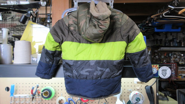 Load image into Gallery viewer, Used OshKosh Winter Snow Jacket - Size 6
