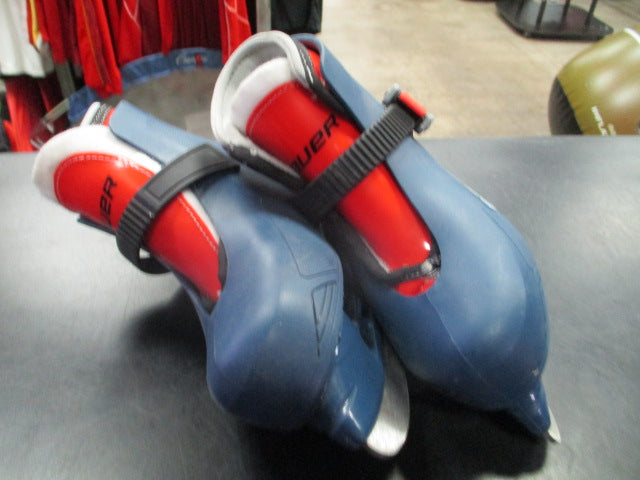 Load image into Gallery viewer, Used Bauer Lil Champ Junior Hockey Skates Size 8Y-9Y

