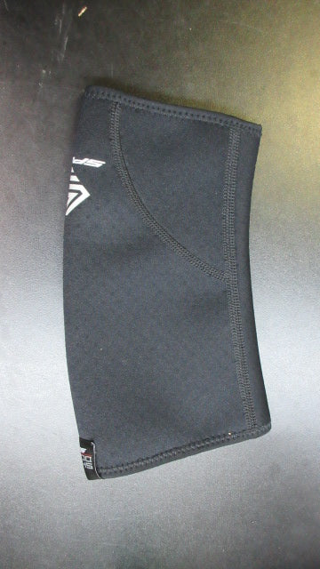 New Shock Doctor Knee Compression Sleeve Black Size Small