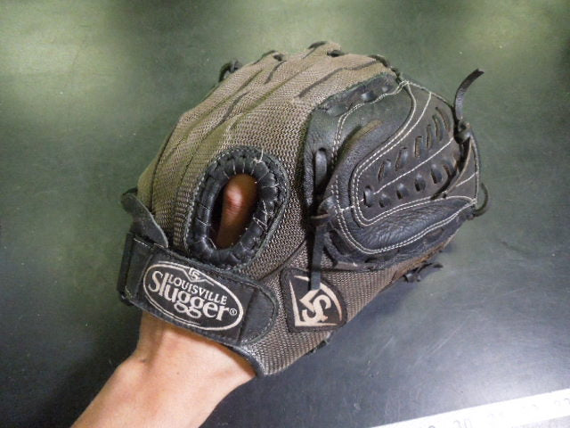 Load image into Gallery viewer, Used Louisville Slugger Genesis 1884 Series GNGM55 12" RHT Glove
