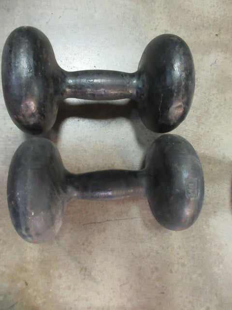 Load image into Gallery viewer, Used Vintage 20lb Dumbbell Set
