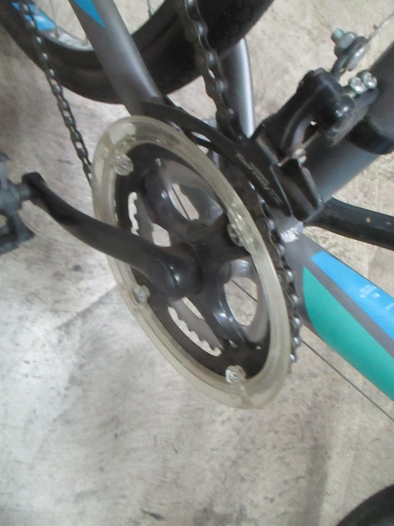 Load image into Gallery viewer, Used Nishiki Manitoba 24" 14 Speed Mountaiin Bike
