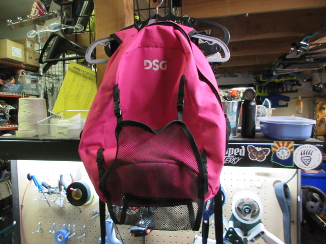 Load image into Gallery viewer, Used DSG Backpack

