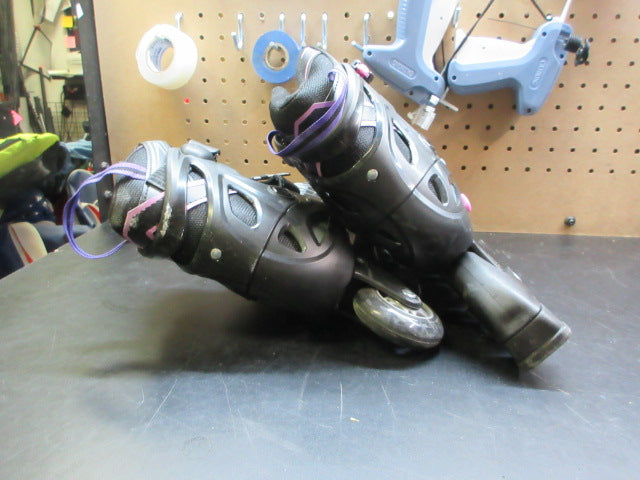 Load image into Gallery viewer, Used Chicago Adjustable Inline Skates - Size 1-4
