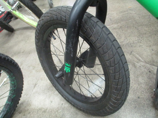 Load image into Gallery viewer, Used Mongoose Legion Kids 16"  BMX Bike
